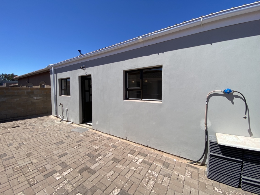 3 Bedroom Property for Sale in Bluewater Bay Western Cape